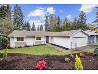 910 NE Hill Way, Estacada, OR 97023