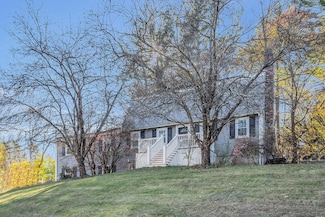 6 Gloria Ave, Tyngsboro, MA 01879