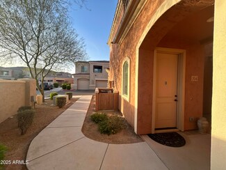 900 S Canal Dr Unit 204, Chandler, AZ 85225