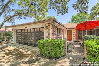9006 Luzita Ln, San Antonio, TX 78230