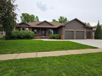 2407 Valley Rd, Yankton, SD 57078