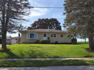 117 W Franklin St, West Union, IA 52175