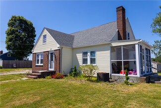 39 Rowe Ave, Warwick, RI 02889