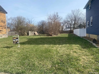 562 E Euclid St, Detroit, MI 48202