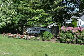 328 Ace Dr, Wall Township, NJ 07719