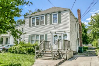 1423 Jerome St, Lansing, MI 48912