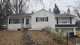 1028 Coyne Center Rd, Milan, IL 61264