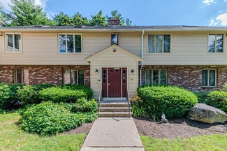 46 Pinebrook Ln Unit 4, South Easton, MA 02375