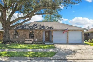 2260 Northbrook Dr, Gretna, LA 70056