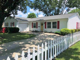 1014 N Sherwood Dr, Marion, IN 46952