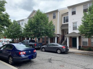 8 Greenwich Dr Unit 613, Jersey City, NJ 07305