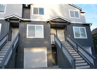 255 N 18th St Unit 16, Saint Helens, OR 97051