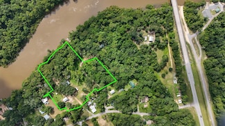 70 River Loop, Ponce de Leon, FL 32455