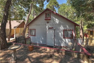 23376 Knapps Cutoff, Crestline, CA 92325