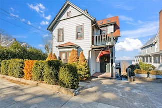 54 Prospect Ave Unit Lower level, Sea Cliff, NY 11579