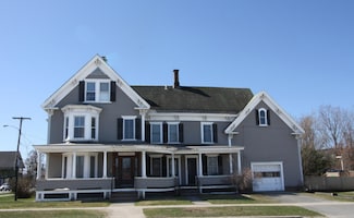 968 Center St, Lyndon, VT 05851