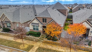 717 10th St, Argyle, TX 76226