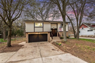 222 Aniline Ave N, Holland, MI 49424
