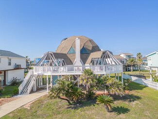 22814 Verano Dr, Galveston, TX 77554