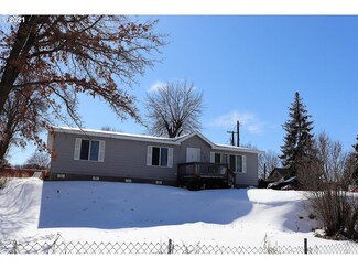 709 Railroad Ave, Prairie City, OR 97869