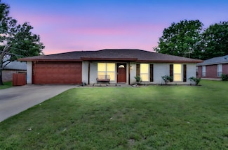 208 Lone Star St, Joshua, TX 76058