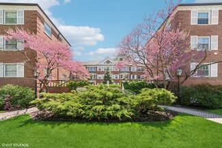 2222 Central St Unit 3, Evanston, IL 60201