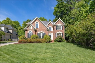 3107 Willow Oak Dr, Greensboro, NC 27408