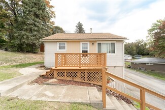 117 Starry Ln, Jeannette, PA 15644