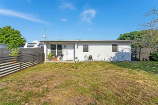 5491 SW 90th Ct, Miami, FL 33165