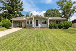 6532 Bonnie Bell Ln, Fayetteville, NC 28314