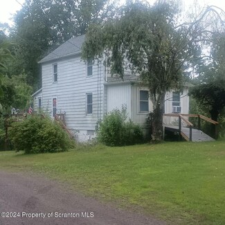 2 Sawmill Rd, Hunlock Creek, PA 18621