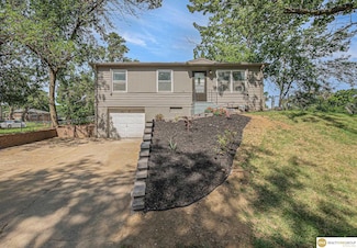 6902 S 21st Ave, Bellevue, NE 68147