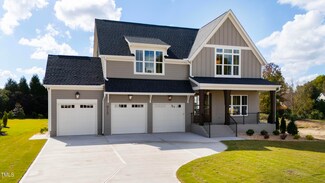 912 Lily Claire Ln, Fuquay-Varina, NC 27526
