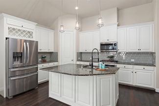 12514 Tamaron Dr, La Marque, TX 77568