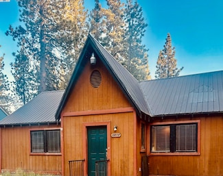 13273 Sierra Dr W, Truckee, CA 96161