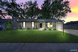 1680 Layven Ave, Florissant, MO 63031