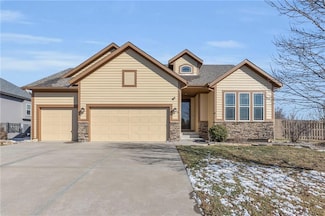 5013 Longview St, Shawnee, KS 66218