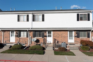 125 Cuttle Rd Unit 44, Marysville, MI 48040