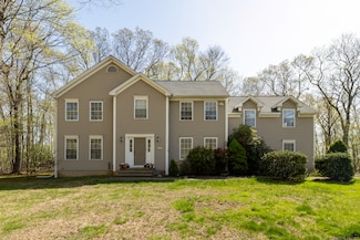 114 Cobbler Ln, Southbury, CT 06488