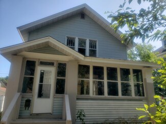 320 7th St S, Virginia, MN 55792