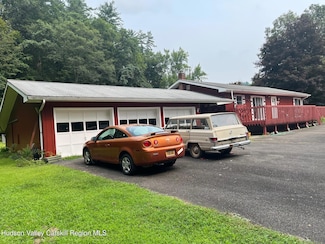 116 Nissenbaum Dr, Spring Glen, NY 12483