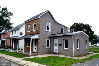 14 Willow St, Mount Holly, NJ 08060