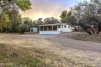 475 W La Mariposa St, Oracle, AZ 85623