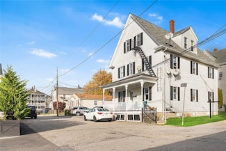 2 Chilton St, Bristol, RI 02809
