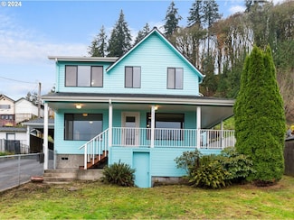 422 W D St, Rainier, OR 97048