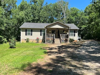 5550 Hillsdale St, Fort Lawn, SC 29714