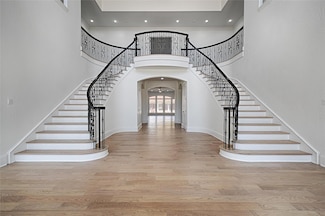 6301 Churchill Way, Dallas, TX 75230