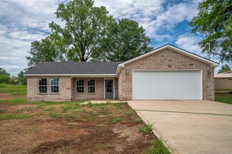 706 W Texas St, Amity, AR 71921