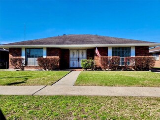 1929 Greenoak Dr, Terrytown, LA 70056