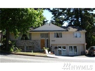 1803 N 200th St, Shoreline, WA 98133
